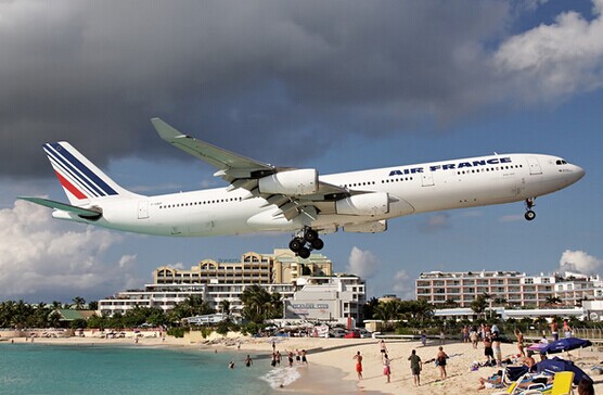 方工葫蘆應用之朱莉安娜公主國際機場 方工葫蘆應用之朱莉安娜公主國際機場